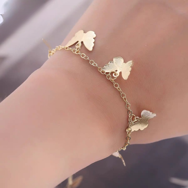 Beautiful Butterfly Hand Charm Bracelet\payal For Girls